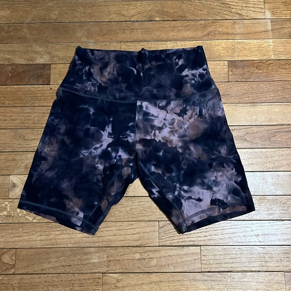 Lulu Lemon Tie Dye bundle Leggings and Shorts , Size- 10! EUC - Picture 5 of 10